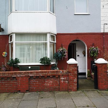 A Home Away From Home Now With Netflix And Ps4 Blackpool Extérieur photo