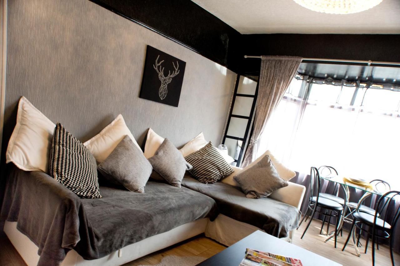A Home Away From Home Now With Netflix And Ps4 Blackpool Extérieur photo