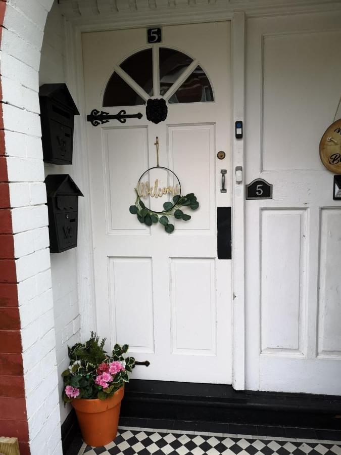 A Home Away From Home Now With Netflix And Ps4 Blackpool Extérieur photo